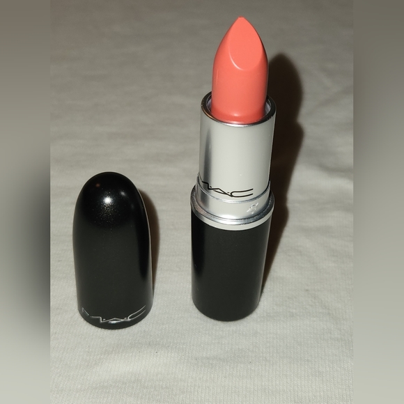 FENTY-MAC MAKEUP BUNDLE - Picture 9 of 9